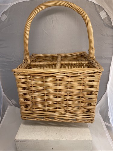 Wicker wine bottle carrier - wicker,