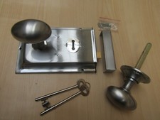 TRADITIONAL CLASSIC RETRO