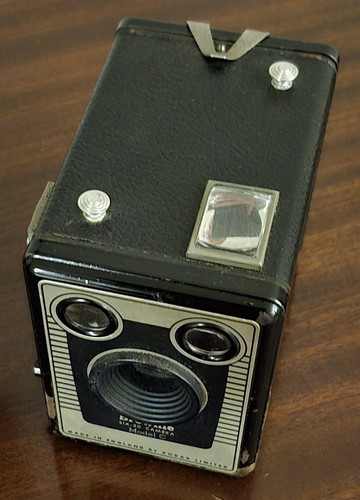 Kodak brownie six camera - brownie,