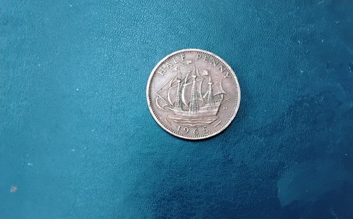 British one half penny 1965 - a,