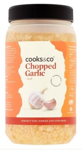 Cooks chopped garlic oil - garlic,