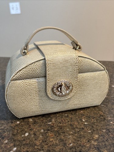 Tuscan designs cream lizzard - cream,