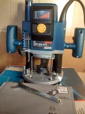 BOSCH GOF 900 ACE 1/4"  VARIABLE SPEED PLUNGE ROUTER  240v EXCELLENT CONDITION