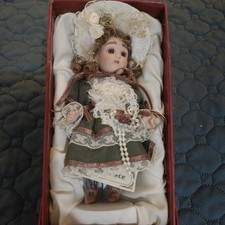 1998 porcelain 6" doll regency