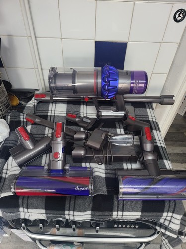 Genuine dyson v15 detect - genuine,