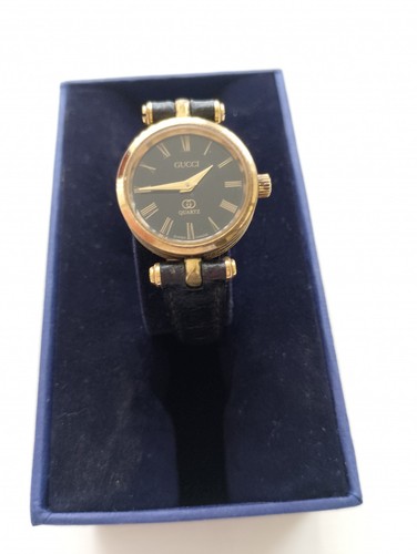 Ladies vintage gucci watch - gucci,