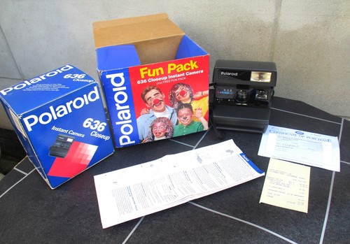 Vintage polaroid 636 - 636, closeup