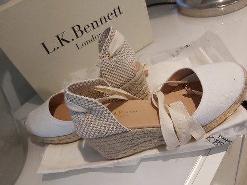 Bennett maureene white - bennett,