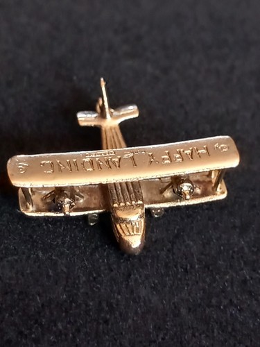 9ct gold heavy - , charm