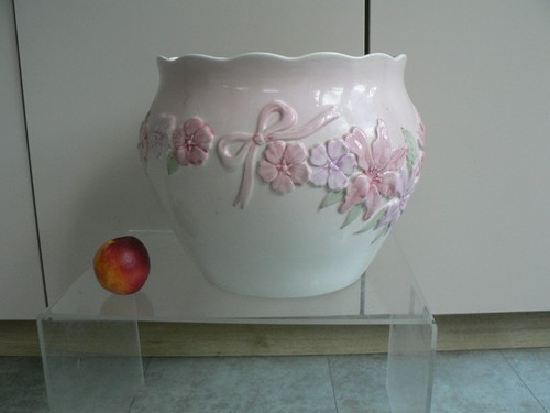Pink ceramic floral - pink,