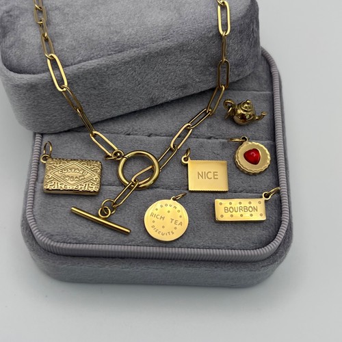 18k gold plated biscuit charm - gold,