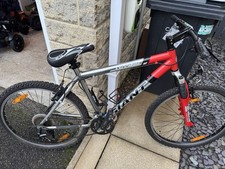 Giant Tarragon Mountain Bike 26 Wheels Medium Frame