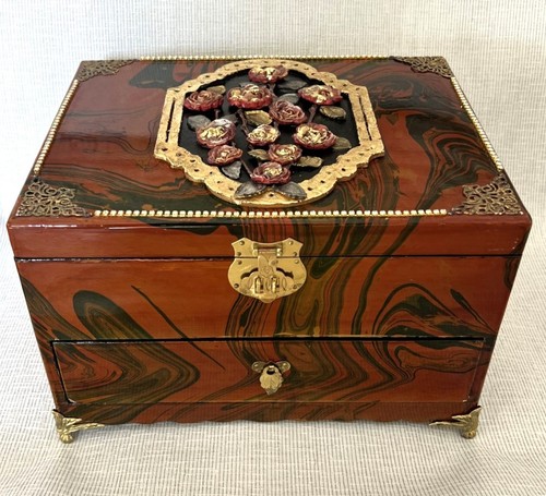 Vintage chinese lacquered - vintage,