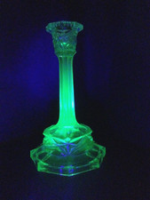 VINTAGE c.1920-30s URANIUM GREEN GLASS CANDLESTICK (18 cm)