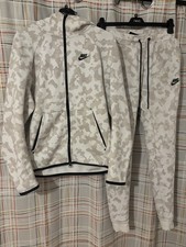 NIKE TECH FLEECE TRACKSUIT -  WHITE CAMO XS