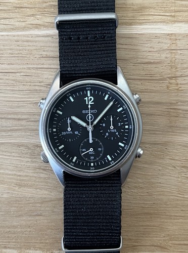 Vintage 1988 seiko men - vintage,