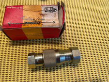 New Genuine Aeroquip Golden Flow Quick Release Self Sealing Coupling 3/8 BSP