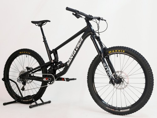 Santa cruz nomad - r, /