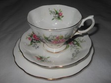 VINTAGE ROYAL ALBERT LILY OF