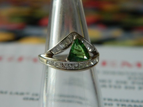 Certified tsavorite trillion - tsavorite,