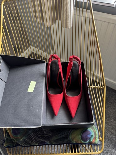 Size crimson suede court - size,