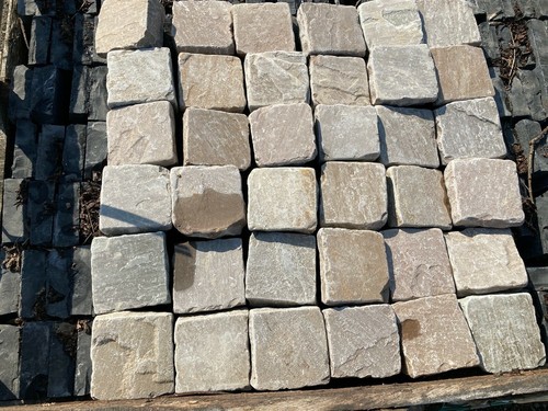 Raj green stone tumbled - raj,