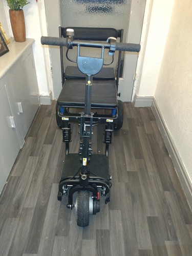 Nearly new efoldi - new, lite