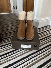 UGG Australia Women's Suede