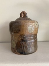 Jane Hamlyn Salt Glaze Stoneware Lidded Jar – British Studio Pottery JH Mark