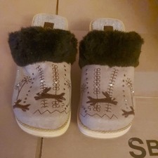 New Sketchers Beige Brown