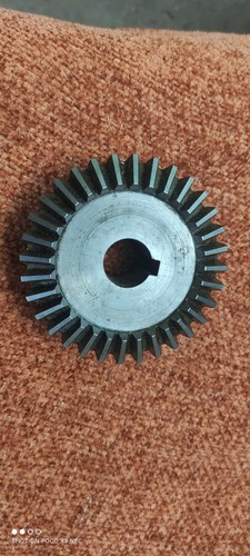 Bevel drive gear - drive, for