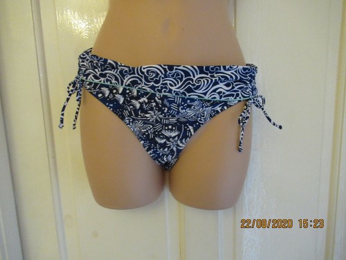 Blue and white size bikini - blue,
