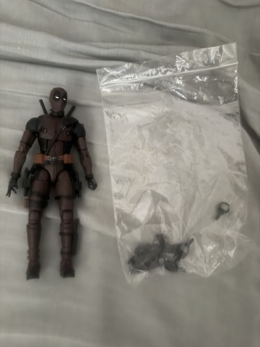 Marvel legends dusty deadpool - marvel,