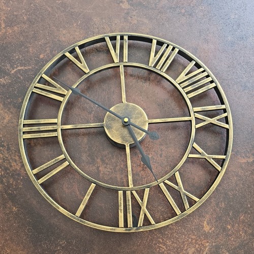 Medium wall clock big - medium, roman