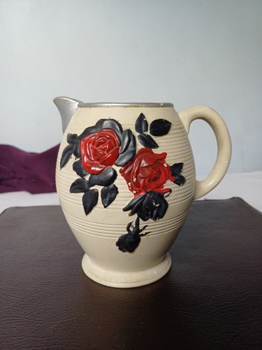 Vintage red rose - red,