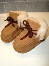 NEW  UGG TODDLER  CHESTNUT