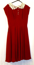 Ladies 1940s Style Dress