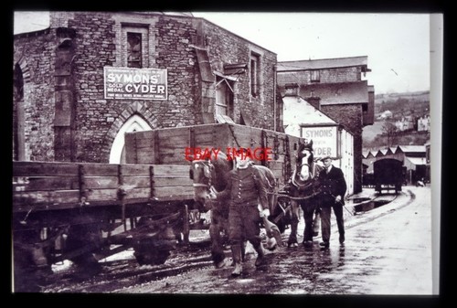 Photo gwr horse drawn wagon - gwr,