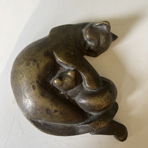 Vintage brass sleeping cat - vintage,
