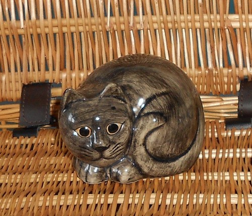 Quail pottery cat figurine - quail,