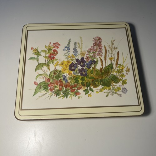Pimpernel meadow flowers - x,