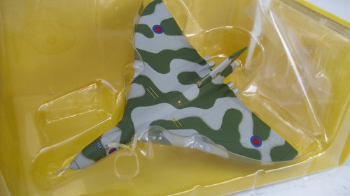 Corgi diecast raf avro - corgi,