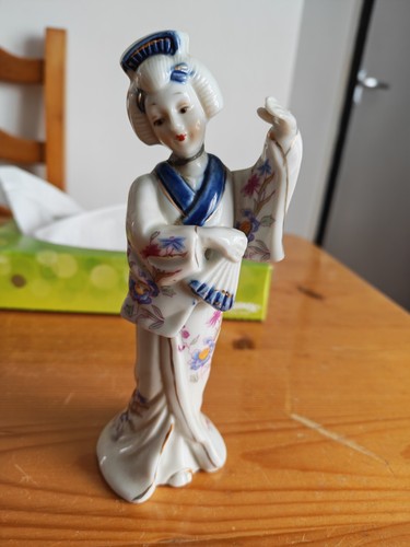 Porcelain geisha collectable - porcelain,