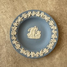 Vintage Wedgewood Blue Jasperware Round Trinket Dish 4.5" Excellent.