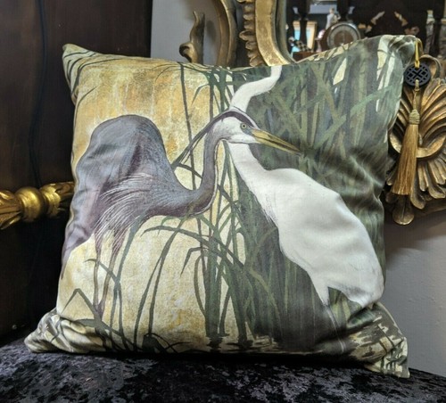 New square heron bird - square,
