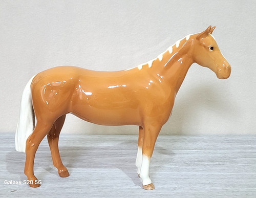Beswick huntsman pony - beswick,