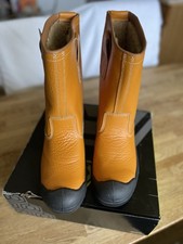 Rigger boots size beeswift - rigger,