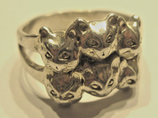 STERLING SILVER  CUTE LITTLE PINKY RING - 6 CATS OR KITTENS ! SIZE N