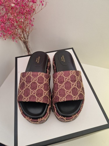 Gucci women platform slide - gucci,
