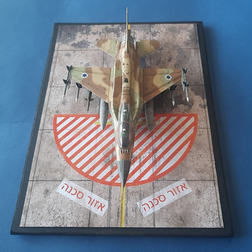 F israeli airfield - 1/48,